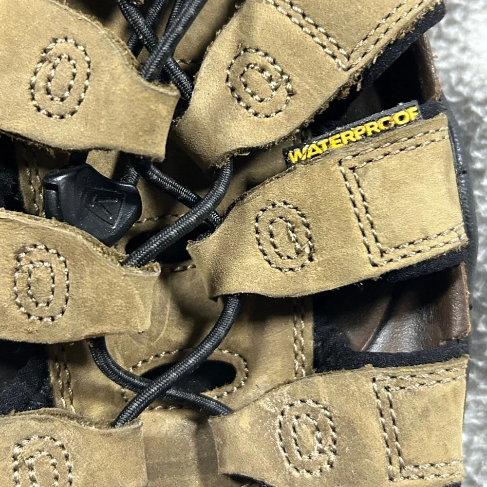 Keen Daytona II Sandals Mens 9.5 Brown Waterproof Leather Bungee Trail Shoe Hike